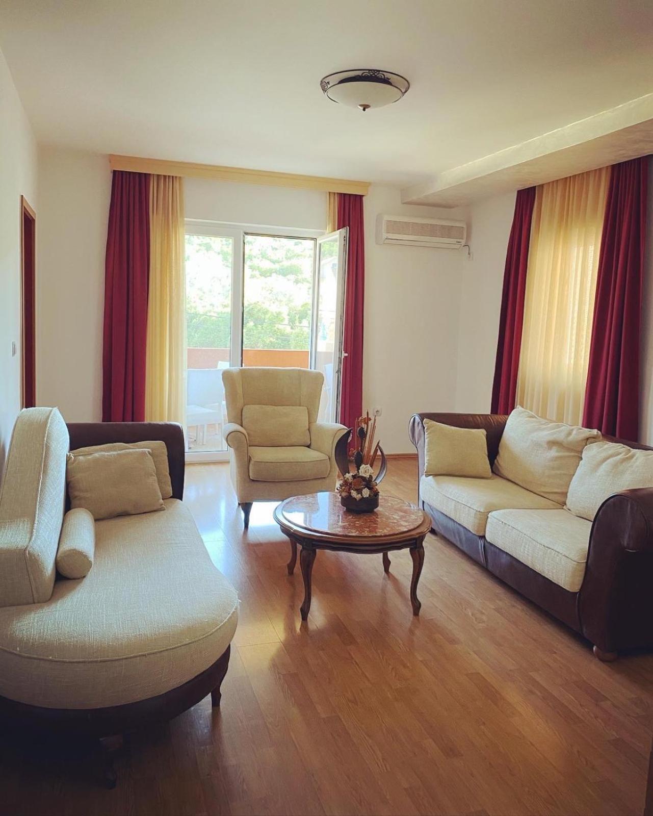 Apart Hotel Samardzic ติวัต ภายนอก รูปภาพ