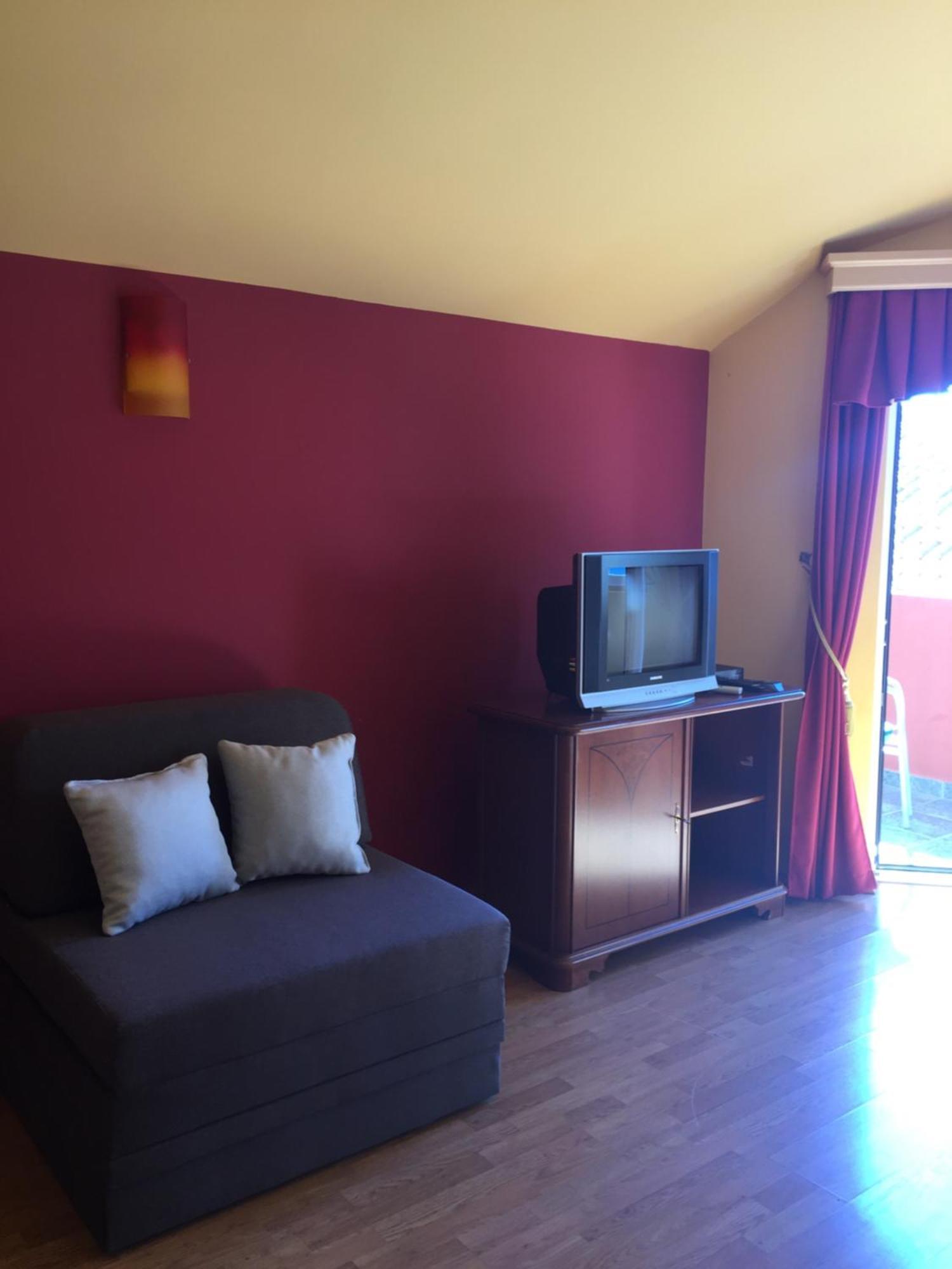 Apart Hotel Samardzic ติวัต ภายนอก รูปภาพ